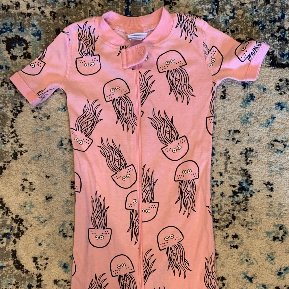 Hanna Andersson printed jammies size 85(2)